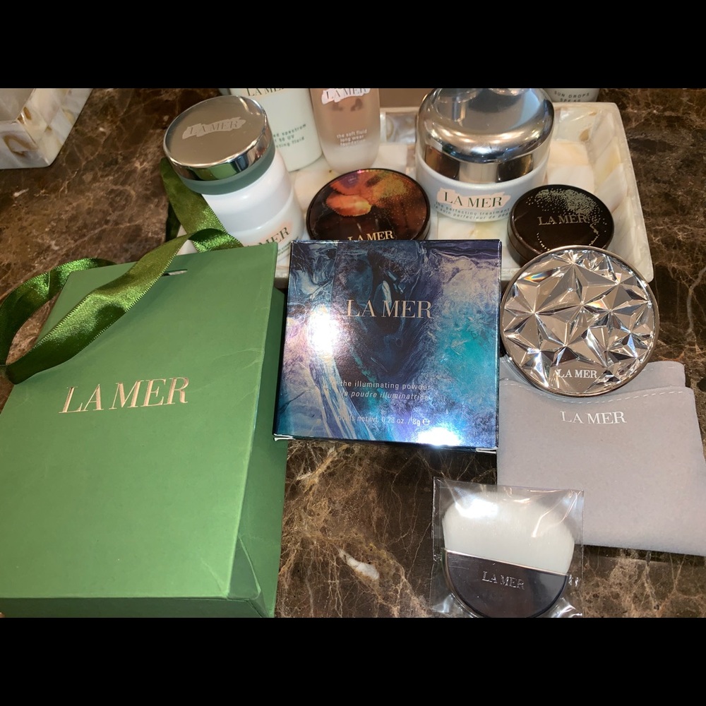 LaMer illuminating powder limited edition.